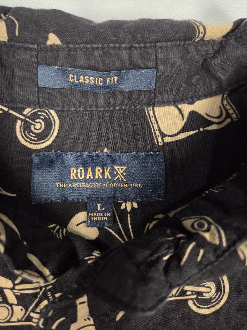 Roark Black Short-Sleeve Button-Down with Beige Icon Print - Picture 2 of 9